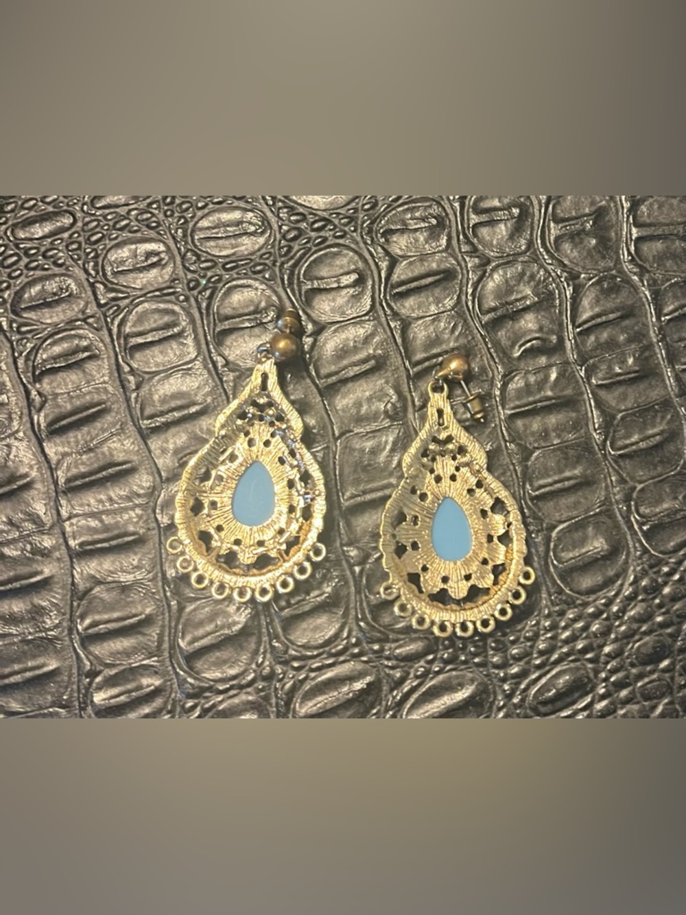 NWOT Ladies Fashion Teardrop Earrings with Light Blue Gemstones - Picture 8 of 8